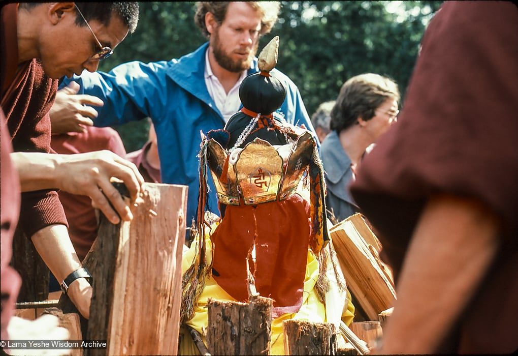 (00645_ud.jpg) Lama Yeshe's body is placed in the cremation stupa. Cremation of Lama Yeshe at Vajrapani Institute, California in March of 1984. Photo includes Jack Morison. Photo by Ricardo de Aratanha.