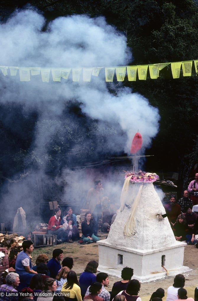 (10091_sl-3.JPG) Cremation of Lama Yeshe, Vajrapani Institute, California, March, 1984. Ricardo de Aratanha (photographer)