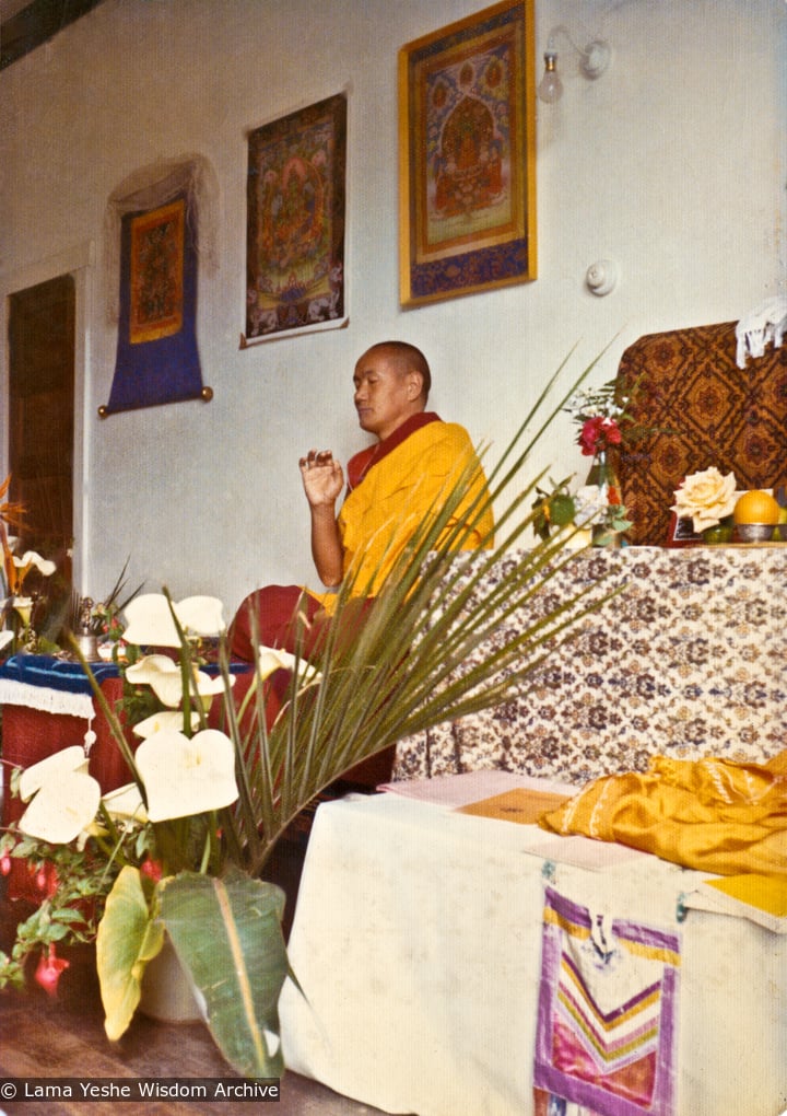 (15840_pr.psd) Lama Yeshe teaching at an early course in New Zealand,1974.