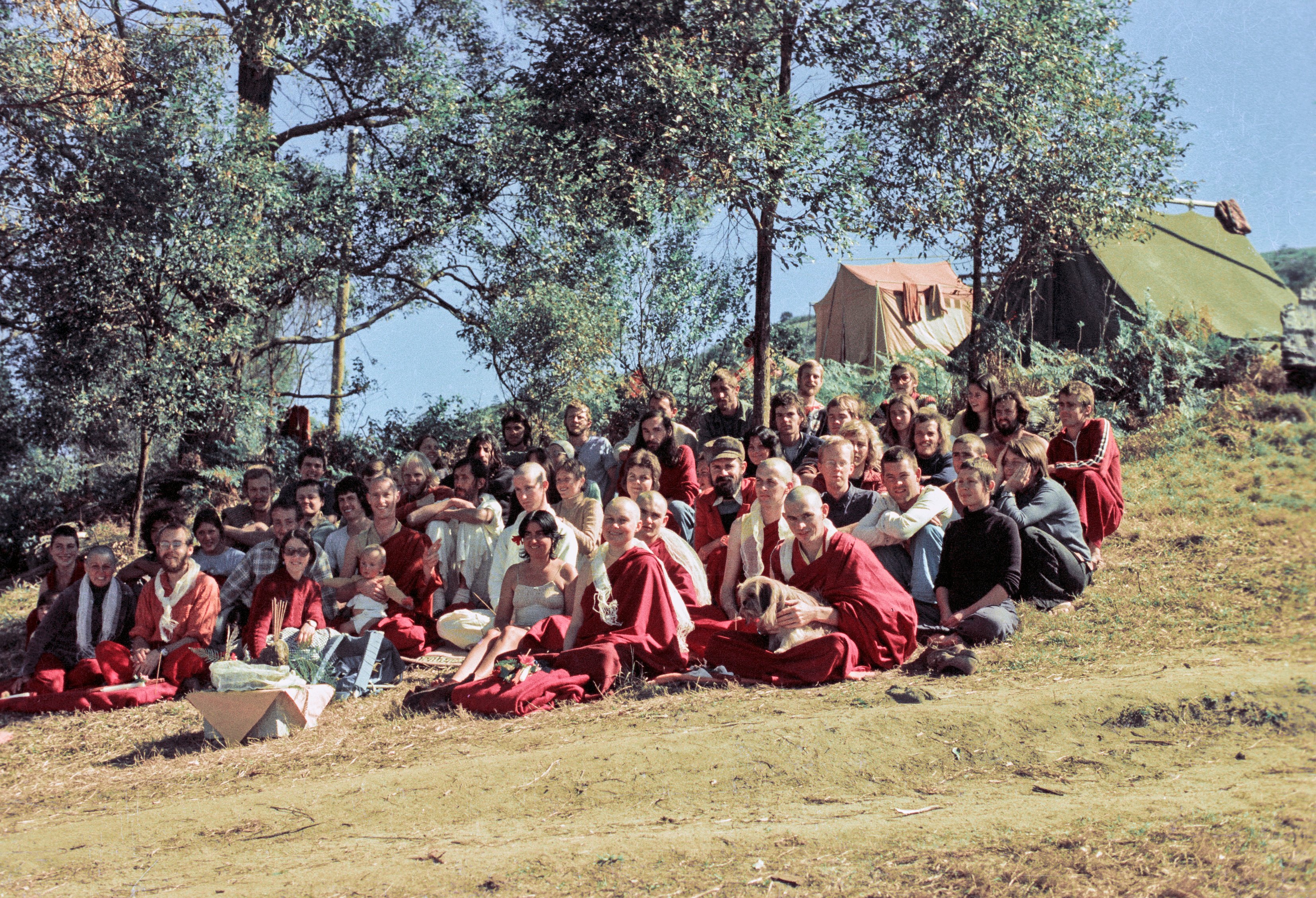 (16705_ng.psd) Group photo at Chenrezig Institute, Australia, 1976. Included in the photo are Charlie Topp, Tony Duff, Jhampa Zangpo (Mark Shaneman), Garrey Foulkes, and Adele Hulse.