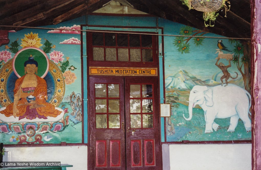 (19153_pr-3.tif) Murals on the veranda at Tushita Retreat Centre, Dharamsala, India, 1974.