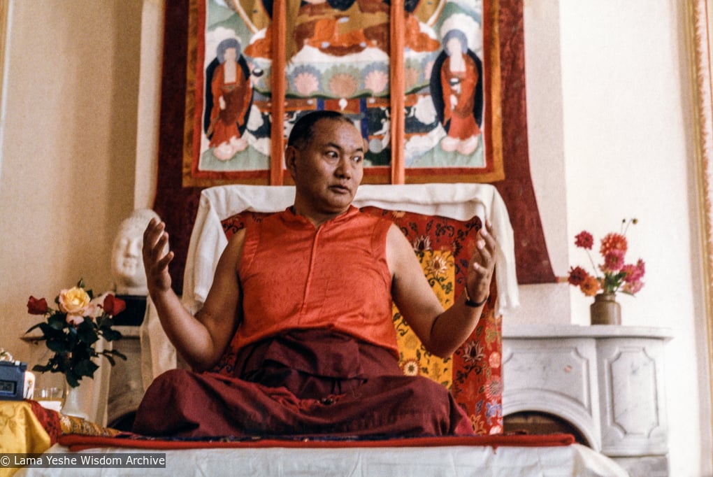 (33657_pr-3.psd) Meditation instructions from Lama Yeshe, Institut Vajra Yogini, Lavaur, France, 1983. Jeff Nye (photographer)