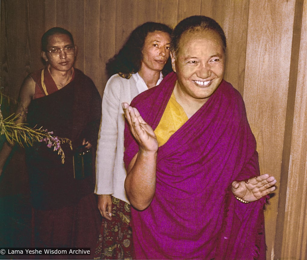 (39438_ud-3.psd) Jena Bruer with Lama Zopa Rinpoche and Lama Yeshe, Germany, 1979. Jena Bruer (donor)