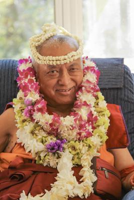 Click to view in our Image Gallery Rinpoche's flower offering, 2010