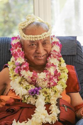 Rinpoche's flower offering, 2010