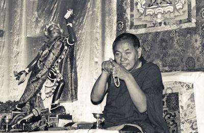 Click to view in our Image Gallery Lama Yeshe teaching at Tushita Retreat Centre, Dharamsala, India, 1983. Photo: Ueli Minder.