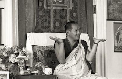 Lama Yeshe teaching at Manjushri Institute, England, 1976. 