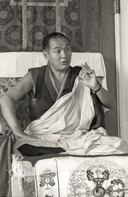 Lama Yeshe teaching at Manjushri Institute, England, 1976.