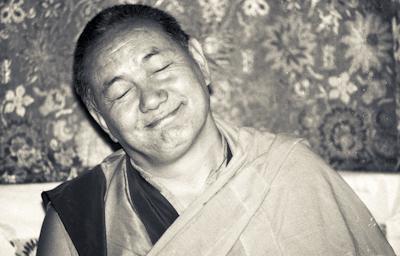 Click to view in our Image Gallery Lama Yeshe teaching at Tushita Retreat Centre, Dharamsala, India, 1983. Photo: Ueli Minder.