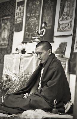 Lama Zopa Rinpoche teaching at Royal Holloway College, England, 1975. Photo: Dennis Heslop.