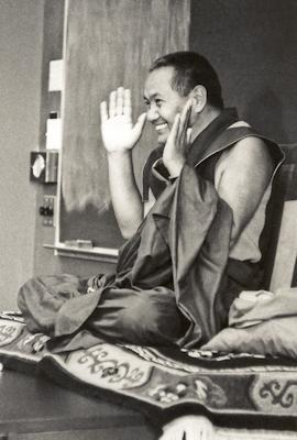 Lama Yeshe teaching at the University of California Santa Cruz (UCSC), USA, spring 1978. Photo: Jon Landaw.