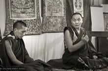 (06039_ng3.jpg) Lama Yeshe and Lama Zopa Rinpoche. From the course given at Royal Holloway College during the lamas first trip to England, 1975. Photo by Dennis Heslop.