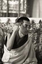 (07745_ng-2.psd) Lama Zopa Rinpoche teaching during the 9th Meditation Course, Kopan Monastery, Nepal, 1976.