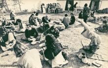 (13287_pr-2.psd) Group photos from the Fourth Meditation Course, Kopan Monastery, Nepal, 1973. Photo by Christine Lopez.