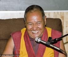 (17117_ng.TIF) Lama Yeshe was invited to Sweden for one week in September 1983. Here at Etnografiska Museet in Stockholm he gave a public teaching on Death, Intermediate State and Rebirth. Photos by Holger Hjorth.