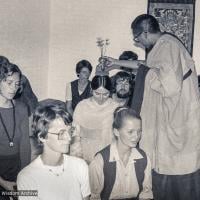 (03865_ng-3.psd) Lama Zopa Rinpoche giving initiation, Maitreya Institute, Bruchem, Netherlands, 1981. Jan-Paul Kool (photographer)