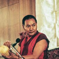 (04251_sl-2.psd) Lama Yeshe teaching in Geneva, Switzerland, 1983. Photos by Ueli Minder.