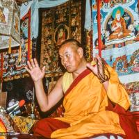 (04412_sl-3.jpg) Lama Yeshe teaching at the 11th Kopan Meditation Course, Kopan Monastery,  Nepal, 1978.  Robin Bath (photographer)