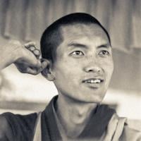 (07707_ng-2.psd) Lama Zopa Rinpoche teaching at the Sixth Meditation Course, Kopan Monastery, Nepal, 1974. Photo by Ursula Bernis.