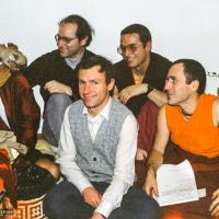 (08133_ng-3.JPG) Lama (the Chihuahua) and Lama Yeshe with Jon Landaw, Harvey Horrocks, Thubten Pende (Jim Dougherty), and George Churinoff, Istituto Lama Tzong Khapa, Pomaia, Italy, 1982.