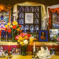 Click to view in our Image Gallery (09959_sl.JPG) A cycle of pujas were done for Lama Yeshe before the formal cremation, Vajrapani Institute, California, 1984. Photo by Ricardo de Aratanha.