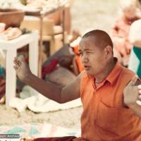 (12419_pr-3.psd) Lama Yeshe at a picnic at  UCSC (University of Calif. at Santa Cruz), 1978. Robbie Solick (photographer)