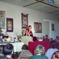 (16700_ng.tif) Lama Yeshe teaching at Olinda, Australia. On 29 July 1976 Lama Yeshe gave a public lecture in Melbourne. That same evening a weekend course for eighty commenced at Olinda in the Dandenong Ranges outside the city.