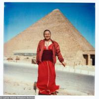 (21956_pr-3.tif) Lama Yeshe in Giza, an Egyptian city on the west bank of the Nile, near Cairo, 1983.