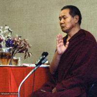 (22510_ng-3.jpg) Lama Yeshe teaching "A Letter to a King" at Dallas Brooks Hall, Melbourne, Australia, 1981.