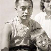 (25304_ng.TIF) Lama Zopa Rinpoche relaxing with children and students at Waterlow Park, Highgate,  London, 1983. Photos by Robin Bath.