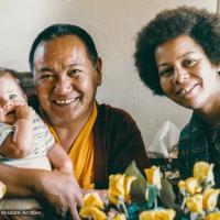 (39378_pr-3.psd) Lama Yeshe, Danielle Solick (daughter of Robbie and Randa), Jan Willis, Santa Cruz, CA, 1978. Robbie Solick (photographer)