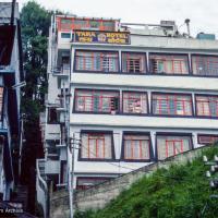 (39526_sl-3.psd) Tara Hotel, Darjeeling, India, 1982.