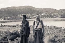 (07671_ng-3.psd) Lama Zopa Rinpoche and Lama Yeshe, Auckland, 1974.