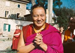 (15250_ng.psd) Lama Yeshe addressing western monks and nuns at Istituto Lama Tsongkhapa, Italy, 1983. Photos donated by Merry Colony.