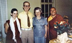 (16656_pr-3.psd) Connie's parents with Connie Miller and Lama Yeshe, California, 1978. Connie Miller (donor)
