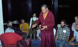 (23306_ng-3.tif) Lama Yeshe and Lama Zopa Rinpoche with students at the San Francisco International Airport