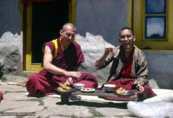 (28122_ud.jpg) Lama Zopa Rinpoche with Peter Kedge at Lawudo Retreat Centre, Solu Khumbu, Nepal, 1978. LYWA collection.