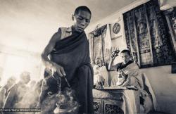 (39253_pr-3.psd) Lama Lhundrup assisting Lama Zopa Rinpoche's initiation, Kopan Monastery, 1973. Deborah Simpson (donor)